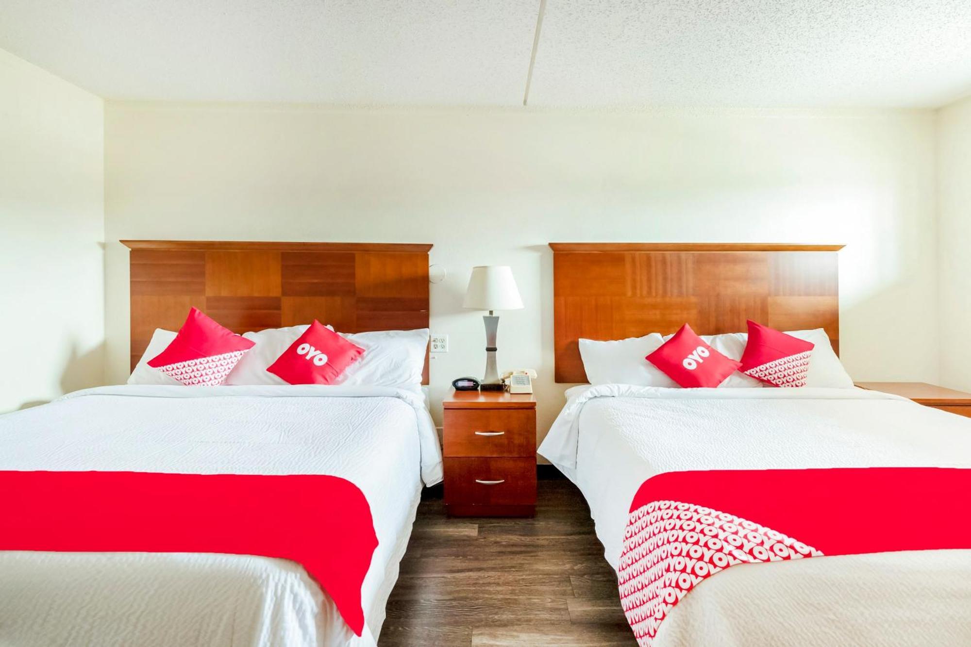 Oyo Hotel San Antonio Lackland Afb Seaworld Hwy 90 W Exterior photo